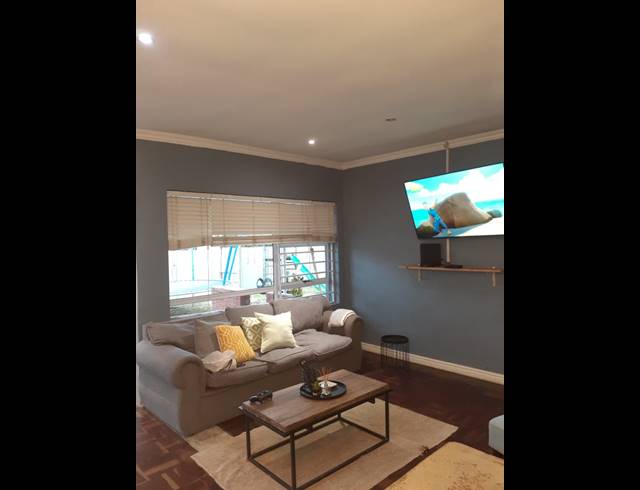 3 BEDROOM FREESTANDING SOLD IN THORNTON